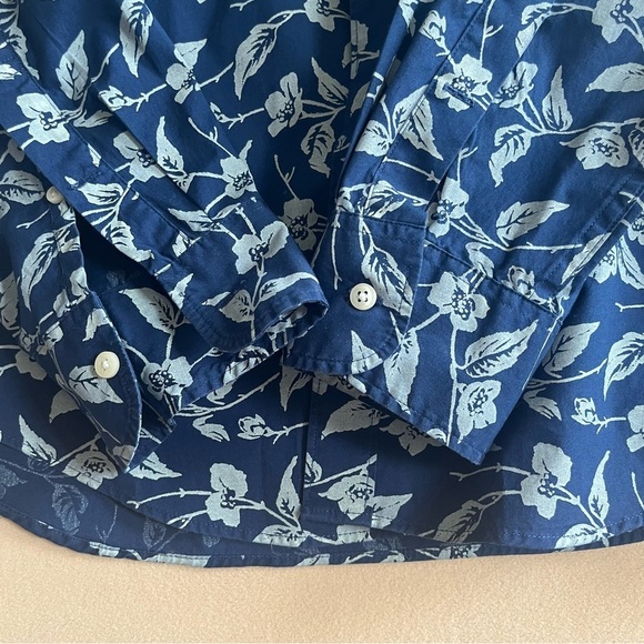 JCrew Secret Wash cotton blue shirt in floral print in LT - Picture 7 of 9